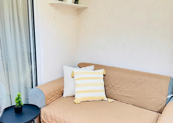 Cozy 1br Staycation Unit At The Celandine, Balintawak, Quezon